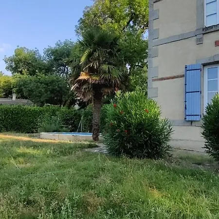 Belvedere Du Chateau, Piscine Apartamento
